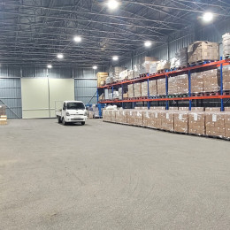 380평 드넓은 제품 창고